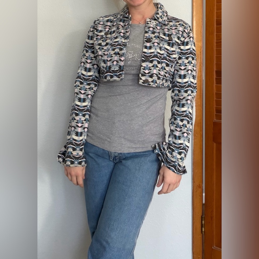 Patterned Women's Jacket - Picture 3 of 6